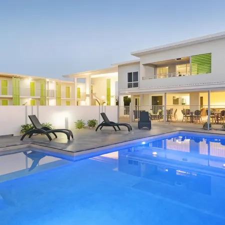 Mackay Oceanside Central Hotel Official
