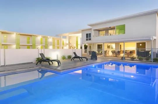 โรงแรมแมคเคย์ โอเชียนไซด์ เซ็นทรัล