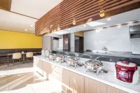 The 7 Business Hotel - พร้อมอาหารเช้า