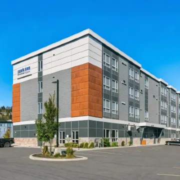 Park Inn by Radisson, Kelowna Hotels near The University of British Columbia - Okanagan Campus
