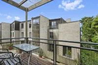 Apartment 36 Pacific Apartments Hotels in Lorne