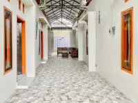 Griya Asri Syariah Mitra RedDoorz Hotels in Genteng
