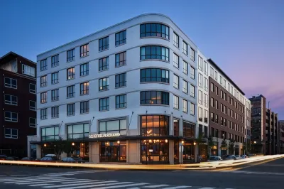 AC Hotel Portland Downtown/Waterfront, ME Các khách sạn gần Spring Point Ledge Lighthouse