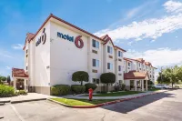 Motel 6 Dixon, CA فنادق في Winters