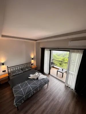 Moon House Bungalow Hotels in Yesilirmak Koyu
