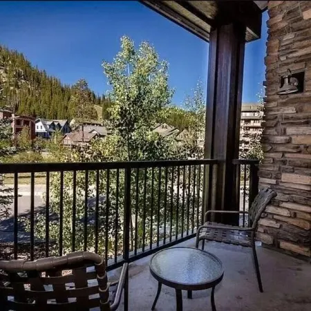 Location and Comfort - One Bedroom Ski In / Ski out, Hot Tub and Fire Pit Отели рядом с достопримечательностью «Горнолыжный курорт Винтер-Парк»