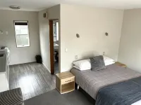 Jade Court Motel Hotels in Seaview
