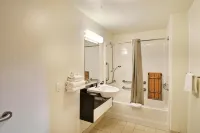 Travelodge by Wyndham Brattleboro VT Hotels in Newfane