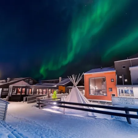 Svalbard Hotell | Polfareren