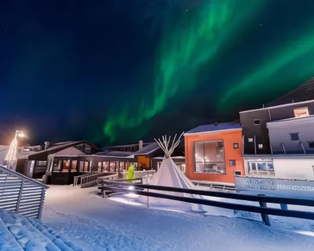Svalbard Hotell | Polfareren Hotels in Longyearbyen