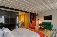 Manifest Restaurant and Hotel Gyumri - parking