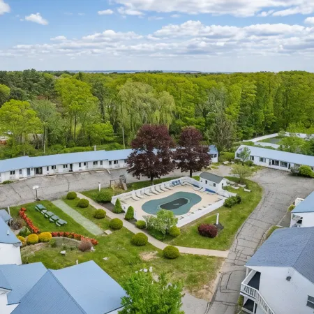 Ne'r Beach Motel