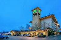 La Quinta Inn & Suites by Wyndham Seattle Sea-Tac Airport Các khách sạn ở Vashon