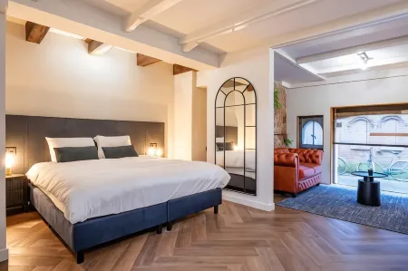 Grapèlli Boutique Hotel Отели в г. Алкмар