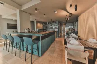 Boutique Hotel Shell Hotels in Бечичі