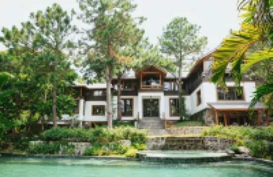 อมายา โฮม ลอดจ์, สปา แอนด์ เรสเตอรองต์