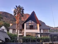Galagos Lodge Hotel dekat Lion Park