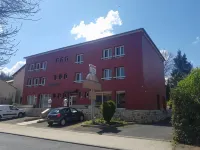 Hôtel les Rives d'Allier Hotels in Saint-Ilpize