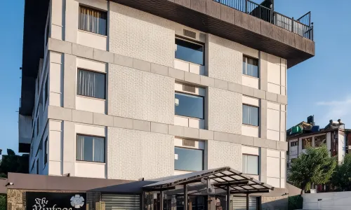 The Vintage Srinagar at Dal Lake