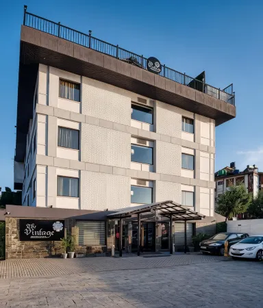 The Vintage Srinagar at Dal Lake