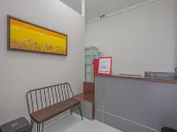 RedDoorz Near Ciputra Golf Surabaya