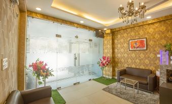 Hotel Lemon Suites & Banquet Noida Sector 62