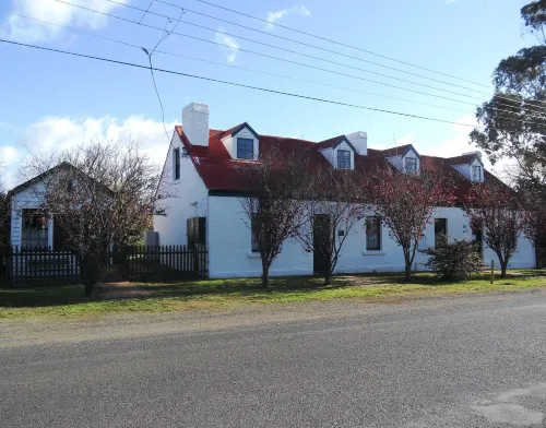 Sorell Barracks Hotels in Carlton