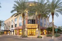 Stunning Mountain Views and Luxurious Pool - Elegant Desert Haven Hotel di Carefree