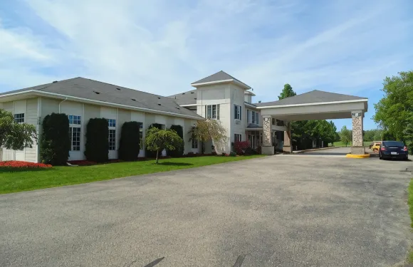 霍頓湖美國套房酒店