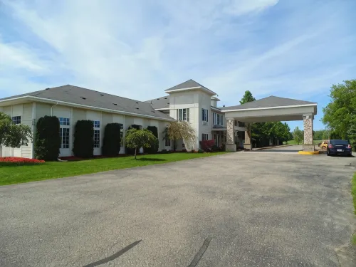 American Inn and Suites Houghton Lake Hotels in Houghton Lake