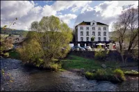 Le Baron Apartments