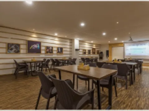 Hotel Green Field Hotels in Satara
