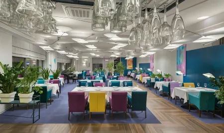 Villa Four Rooms Отели рядом с достопримечательностью «Памятник студенту-программисту»