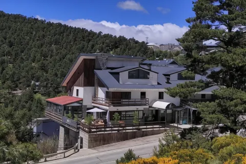 Corzo Hotel