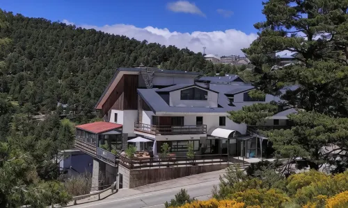 Corzo Hotel