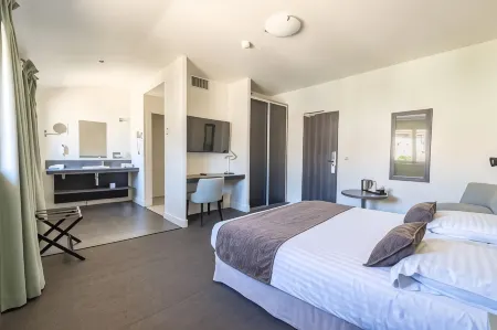 Hôtel Mercure Aix-en-Provence Sainte-Victoire Отели в г. Фюво