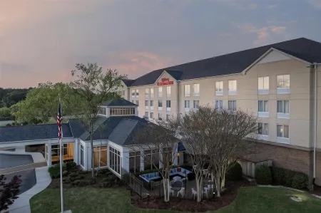 Hilton Garden Inn Huntsville/Space Center Отели рядом с достопримечательностью «Хантсвилл Ботаникал Гарден»