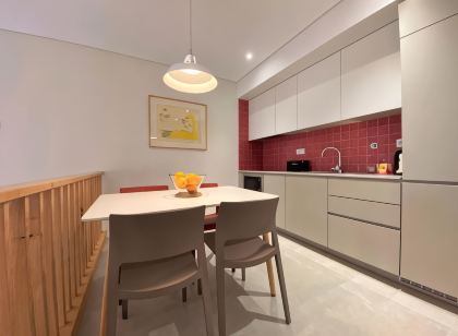 Cardeal Suites & Apartments