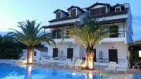 Captains Studios & Apartments - Beach