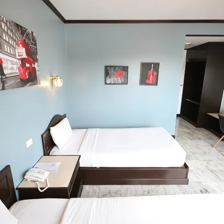 Ava Hotel Отели рядом с достопримечательностью «HomePro Питсанулок»