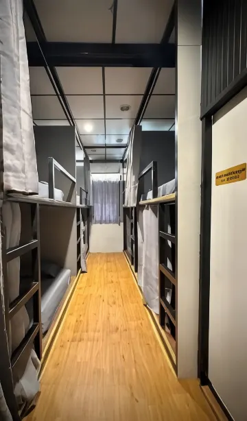 ห้องพักรวมชายหญิง