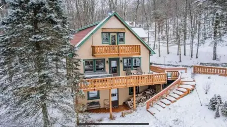 Cabin at Alpine Lake, near Deep Creek/WISP Resort Отели рядом с достопримечательностью «Alpine Lake»