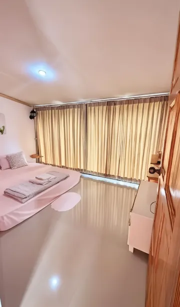 ห้องดีลักซ์ มีสองห้องนอน
