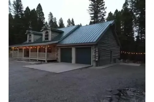 Grey Wolf Lodge-Pet friendly, with 3 king beds.