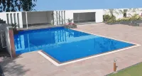 Chanakya Bnr Hotel - Pool