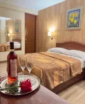Hotel Asturias Inn - Losmen