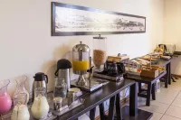 Gran Hotel Fray Bentos - breakfast