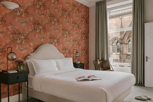 Sonder Royal Garden Apartments New Town