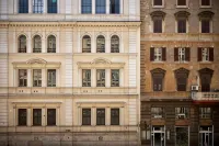 The Roman Empire Guesthouse Отели в г. Монти