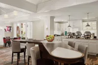 Addison Suites Hotel - Frühstück